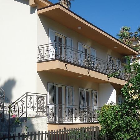 Apartments Forte Mare Херцег-Нови Экстерьер фото