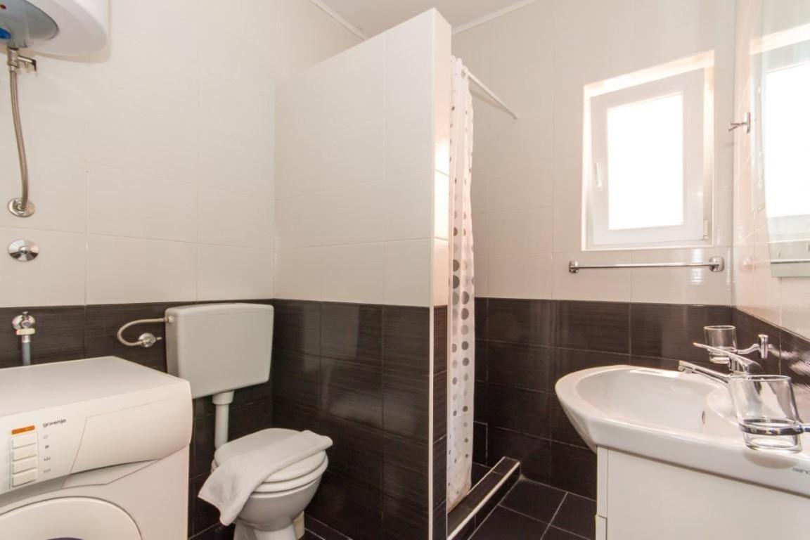 Apartments Forte Mare Херцег-Нови Экстерьер фото