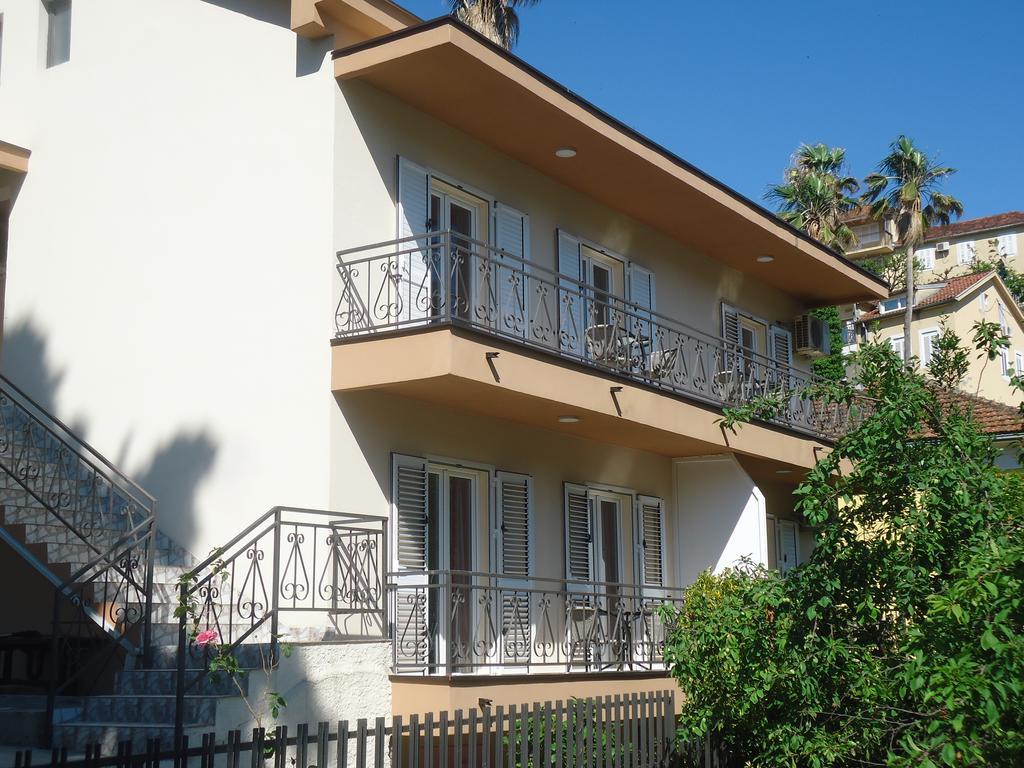 Apartments Forte Mare Херцег-Нови Экстерьер фото