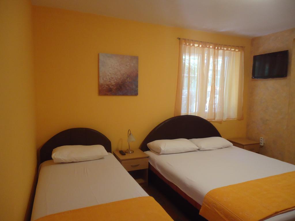 Apartments Forte Mare Херцег-Нови Экстерьер фото